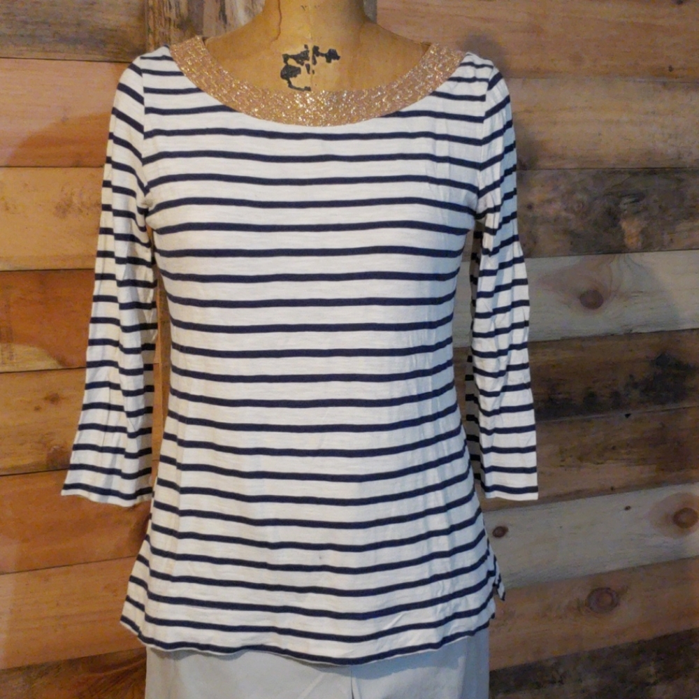 Banana republic glitter neck T